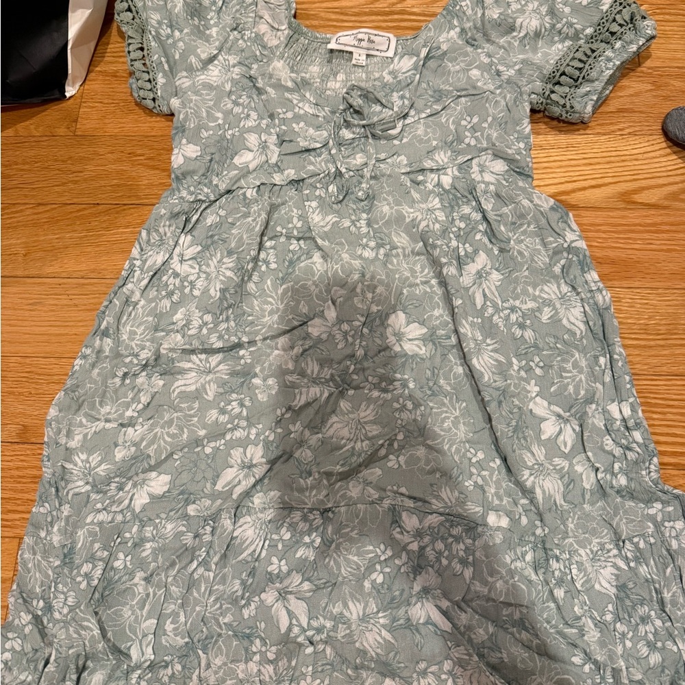 Juniors' Sage Green Floral Dress